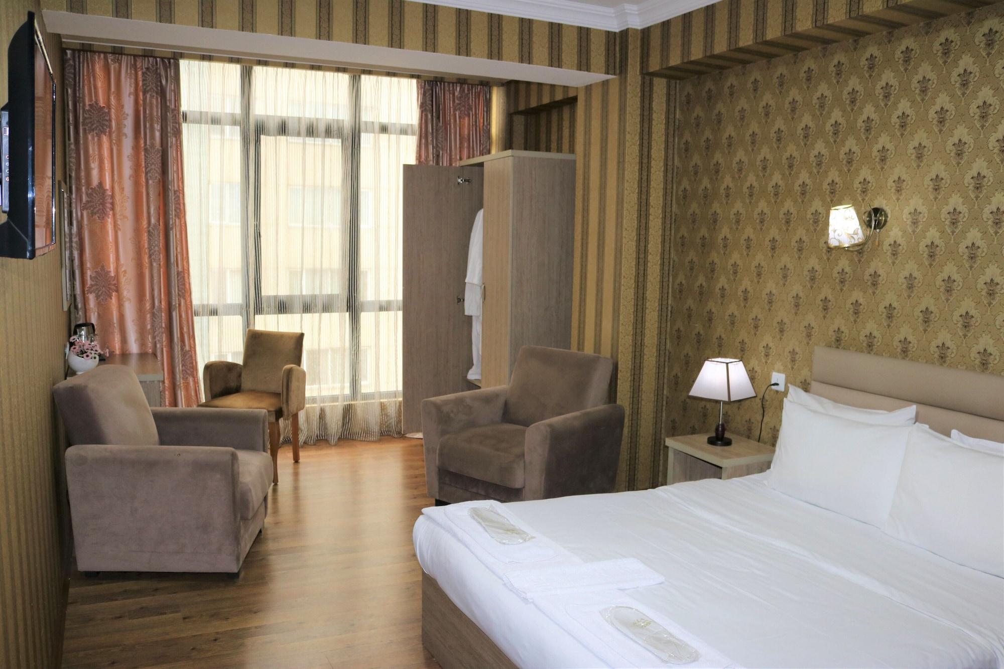 L Plaza Hotel 트빌리시 외부 사진