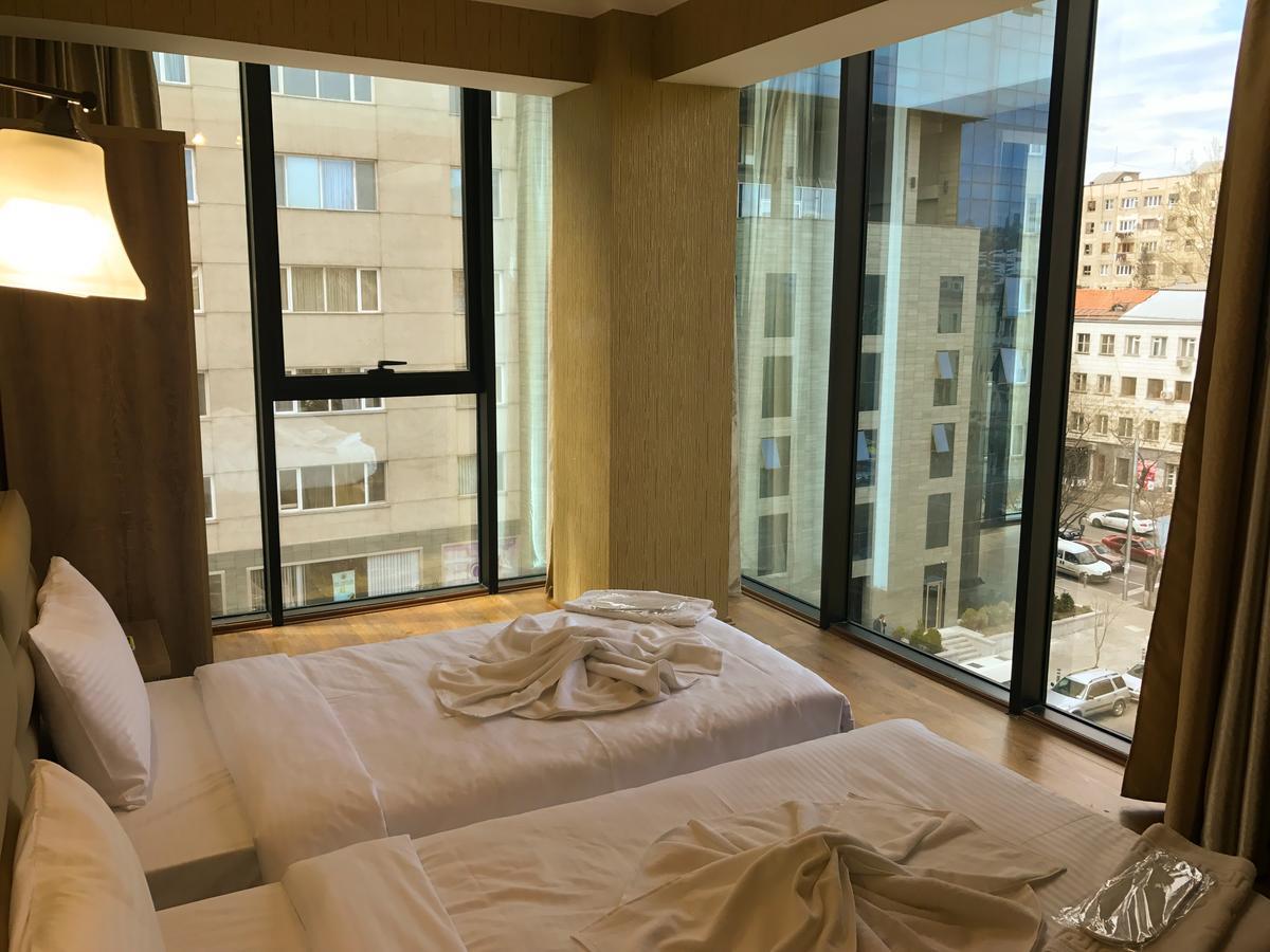 L Plaza Hotel 트빌리시 외부 사진