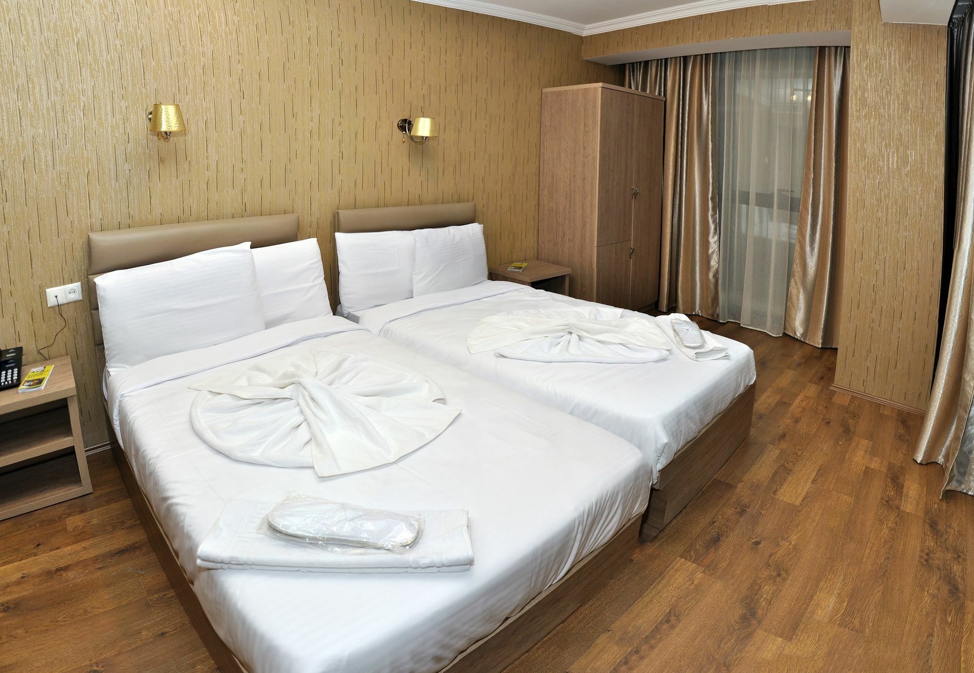 L Plaza Hotel 트빌리시 외부 사진