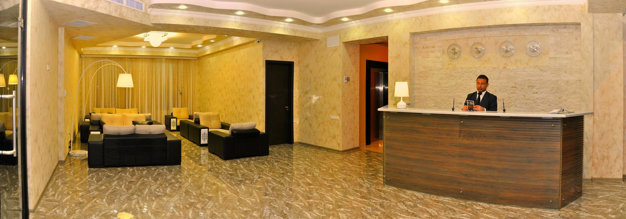 L Plaza Hotel 트빌리시 외부 사진